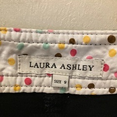 LAURA ASHLEY ブラック 7部丈パンツ サイズ9の画像
