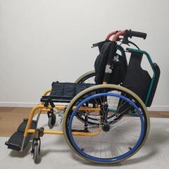 カドクラ 自走/介助 車椅子 ノーパンクタイヤ 折りたたみ 背折れの画像