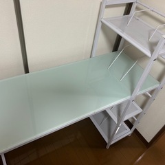 ガラストップデスク の画像