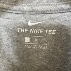 NIKE　THE NIKE TEE　Ｔシャツ　グレー　クルーネック　サイズLの画像