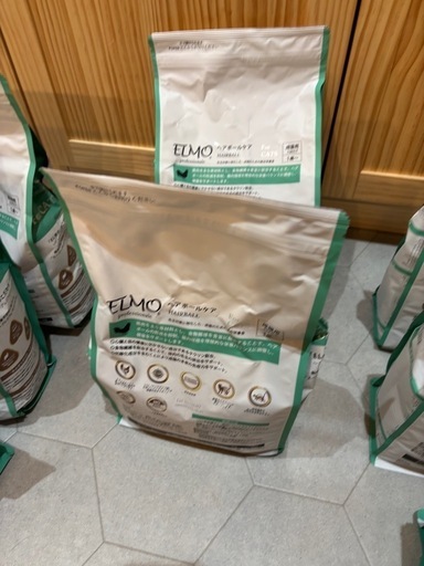 キャットフード　ELMO ヘアボールケア(2㎏×6袋　500g×3)   