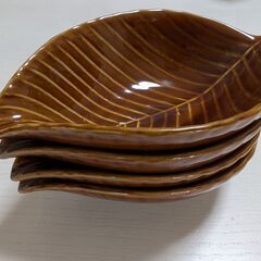木の葉の小皿4枚セットの画像