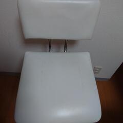 カウンターチェアの画像