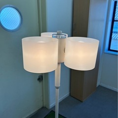ライトスタンド　ホワイト　寝室用の画像