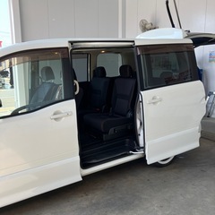 日産セレナ【丸々車検2年付き】の画像