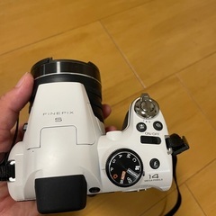【超美品】FUJIFILM FinePix S4500 デジタルカメラ ホワイトの画像