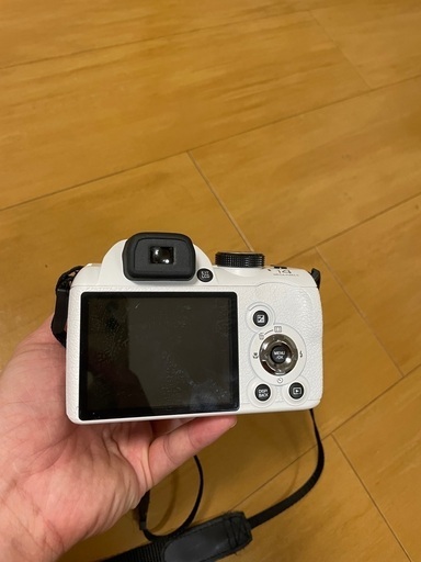 【超美品】FUJIFILM FinePix S4500 デジタルカメラ ホワイト