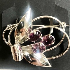 ファッションブローチの画像