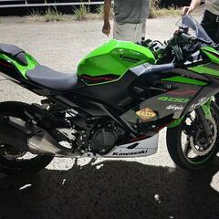 バイク Kawasaki Ninja 400
2021年の画像