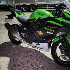 バイク Kawasaki Ninja 400
2021年の画像