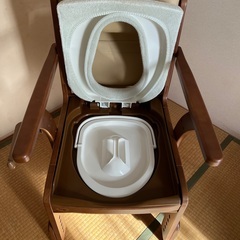 未使用品　介護用 家具調トイレ　アロン化成株式会社　安寿　ポータブルトイレ　の画像