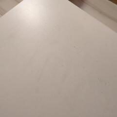 IKEA　テーブルの画像