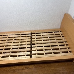シングルベット木製フレームの画像