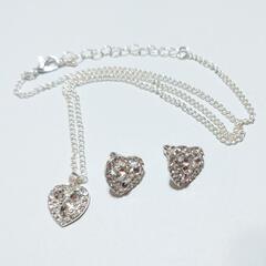 ネックレス＆ピアス　新品の画像