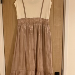 値下げます‼️女の子のワンピース(140cm)の画像
