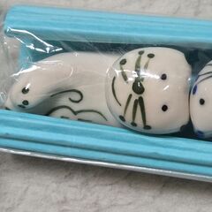 ネコ 箸置き 陶器 ペア どうぶつ ハンドメイド キッチン 猫 雑貨 2個の画像