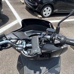 pcx 125 ライト割れてます。　11時〜14時現車確認可能紹介文読んでくださいの画像
