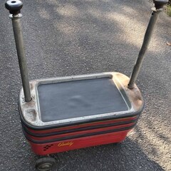 逗子 Caddy キャディ ツールワゴン ビンテージ 工具箱 ツールボックス 古い 当時物 工具 入れ 移動式 4段 ツール カート ワゴン キャディ キャビネット ガレージ BOX Z1 Z2 四段 空冷 VW フォルクスワーゲン ビートル Volkswagen Bentz ベンツ レトロ 赤 レッド 鑢 やすり 外車 ドイツ製 HORY ホリー株式会社製 キャスター付 4段 ビンテージ 古道具 収納 ガレージ 整備工場 車載工具 ツールセットの画像