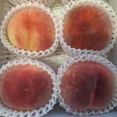 三種類の桃の画像
