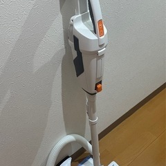 【コードレス掃除機】アイリスオーヤマ JCL108（バッテリー・充電器付き）紙パック式の画像