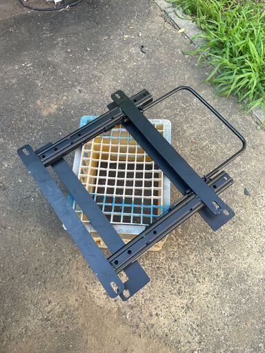 JADE D038R-IS シートレール 右席用