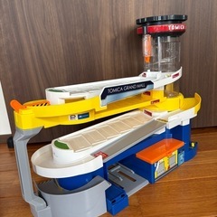 ダブルアクション　トミカビルの画像