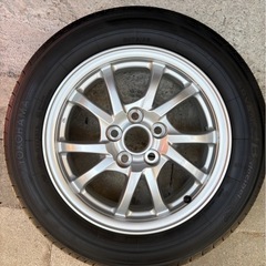 プリウスα用純正16インチアルミとホイールキャップセットの画像