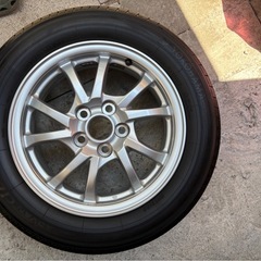 プリウスα用純正16インチアルミとホイールキャップセットの画像
