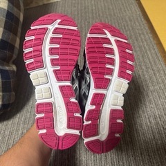 （8／4処分）アシックス24．5cmスニーカーの画像
