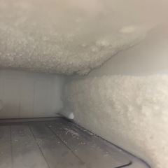 SHARP 冷蔵庫の画像