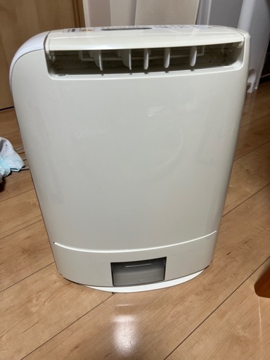 ヨシ出品　除湿機　Panasonic F-YZSX80 Panasonic◇除湿機 F-YZSX80 : セカンドストリートYahoo!店
