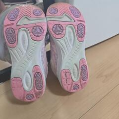 女の子18㌢🎀スニーカーの画像