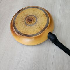 T-fal　フライパン　２８ｃｍ　ガス火専用の画像