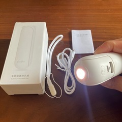 携帯用ミニ扇風機　懐中電灯付き　モバイルバッテリーの画像