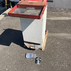 足踏み式缶潰し機の画像