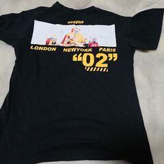 ♠　Tシャツ　 "02" LONDON, NEWYORK, PARIS　QUEENS　ブラック　メンズ 　レディース　どちらでも着られそうですの画像