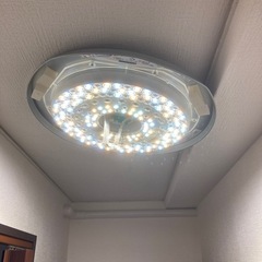無料　LEDライト　天井照明　2個セットの画像