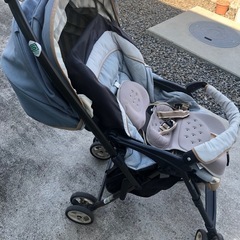 商談中combi  べビーカーの画像