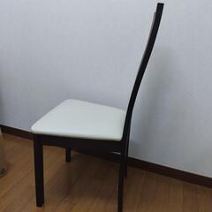 ダイニングチェア1つの画像