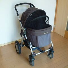 ペットカート「ペットバギープリモ」耐荷重３０Kgまで(説明書付き)の画像