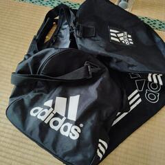 adidas　スポーツバッグの画像
