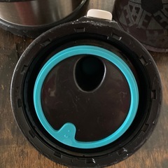 サーモス2ℓカバー付きの画像