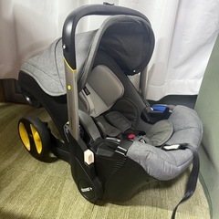 doona ドゥーナ　ベビーカー兼チャイルドシートの画像
