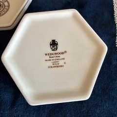 WEDGWOOD ワイルドストロベリー 小物入れの画像