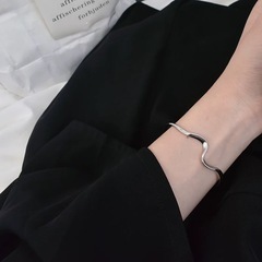 シンプル バングル ブレスレット の画像