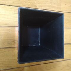 フラワーアレンジメント用花器の画像