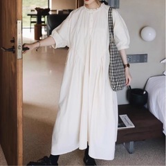 レースネックギャザーコットンワンピの画像