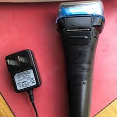 NO：3861充電式髭剃り‼️  お買い得品❣️の画像
