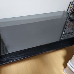 ガラステーブルの画像