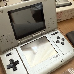 【ニンテンドーDS 本体】の画像